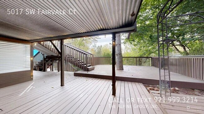 Building Photo - 5017 SW Fairvale Ct