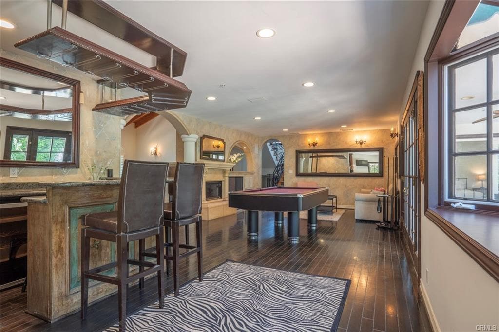 Building Photo - 4063 Benedict Canyon Dr