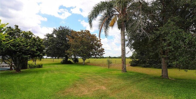 Building Photo - 21300 Royal St Georges Ln