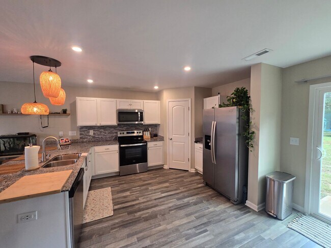 Building Photo - Best Lot in the Neighborhood – Beautiful Liberty Home on a Cul-de-Sac!