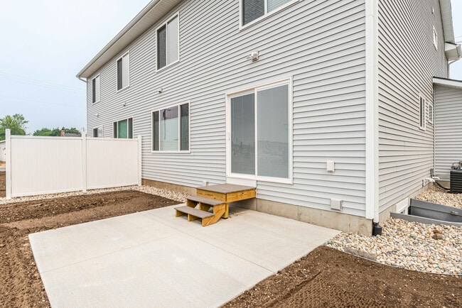 Building Photo - 1210 Sibley St