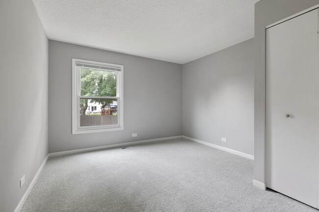 Building Photo - 135 Encina Dr