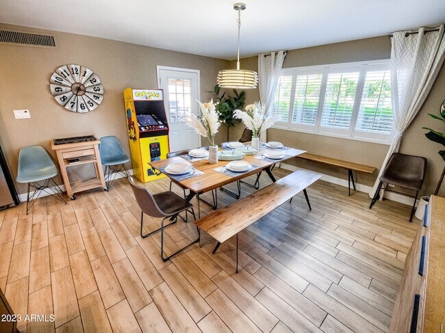 Building Photo - 2301 N 81st Pl