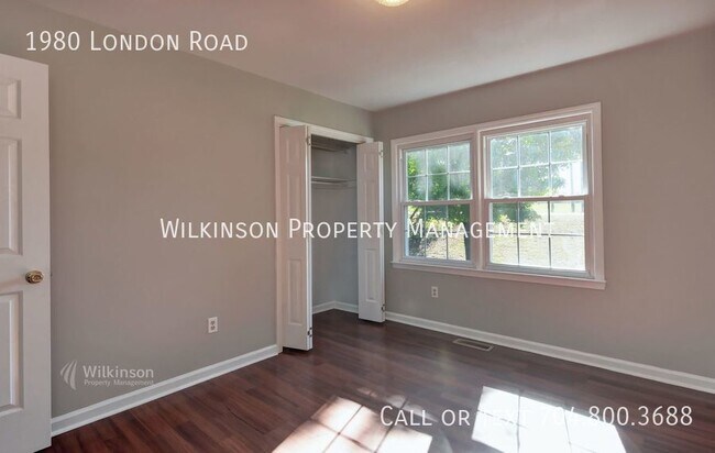 Building Photo - 3 Bedrooms, 2 Baths Ranch In Mooresville Q...