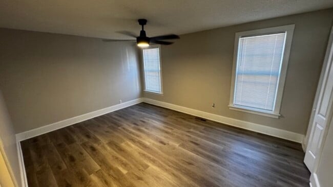 Building Photo - 1418 Snowden Ave