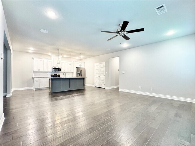 Building Photo - 3786 W Somerville Ln