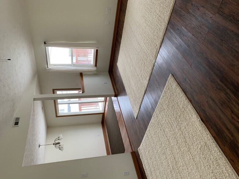 Building Photo - 3216 Hunter Rd