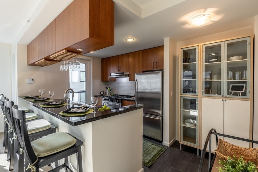 Bar seats 4 comfortably - 2721 1st Ave