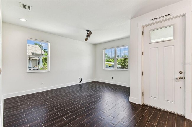 Building Photo - 7113 S Mascotte St