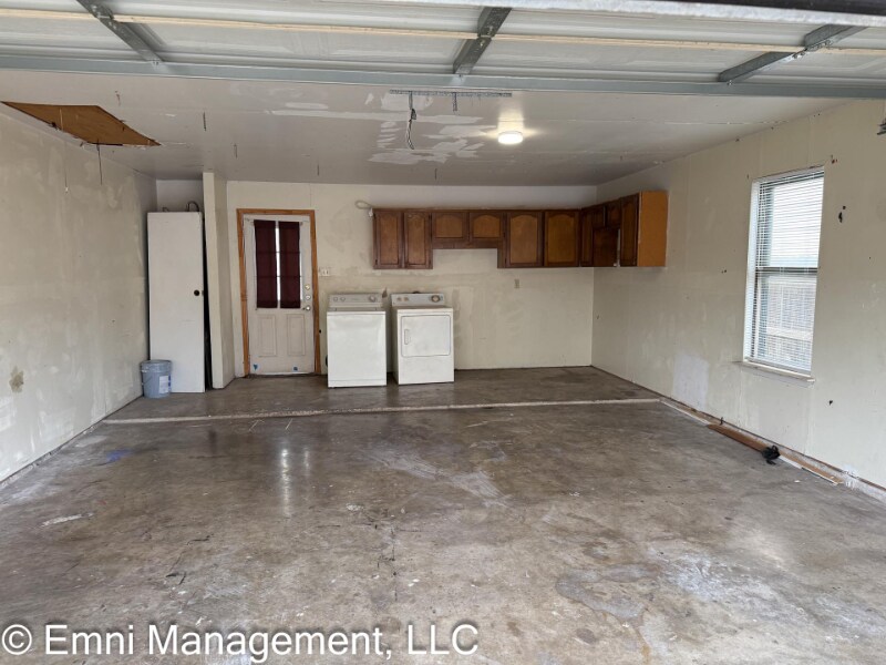 Building Photo - 2706 Jade Rd