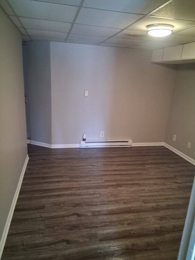 Building Photo - 4 N Anderson St