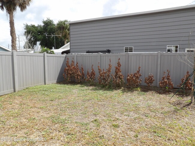 Building Photo - 2285 Highland Ave