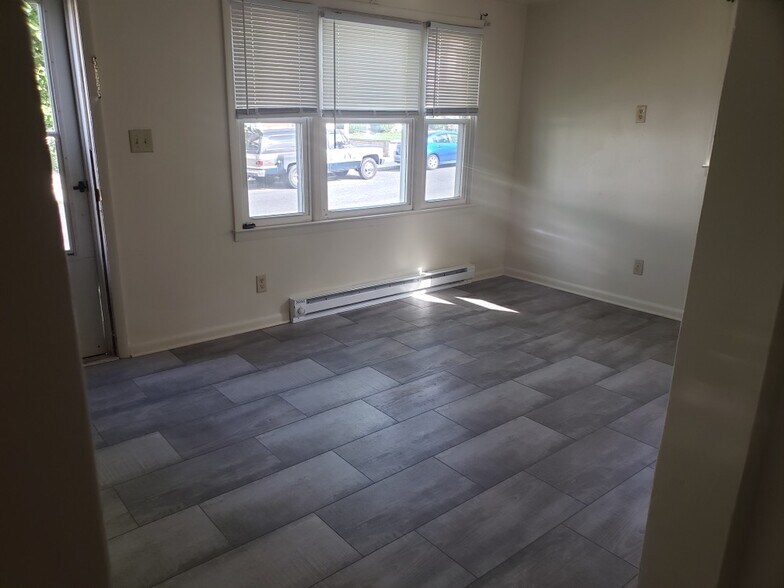 Building Photo - 321 Ringgold St