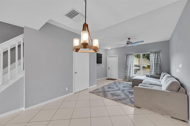 Building Photo - 5400 Jubilee Way