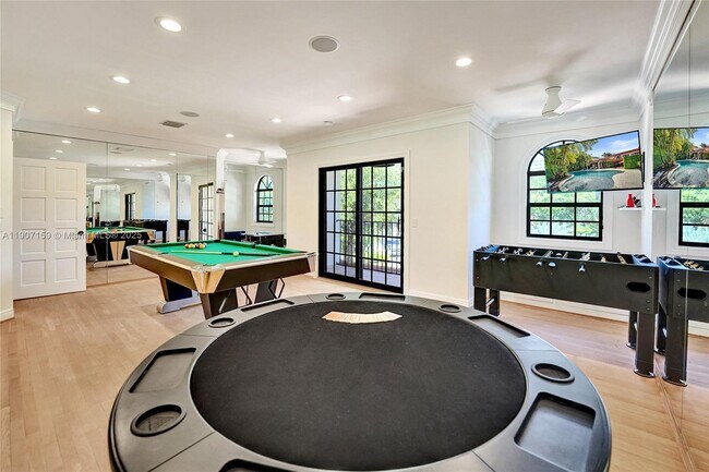 Building Photo - 2035 NE 31st Ave