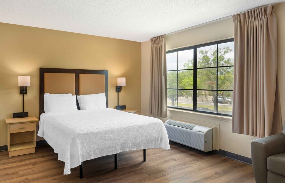 Building Photo - Furnished Studio-Melbourne - Airport