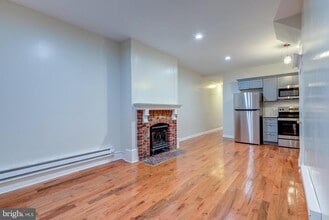 Building Photo - 4924 Chestnut St