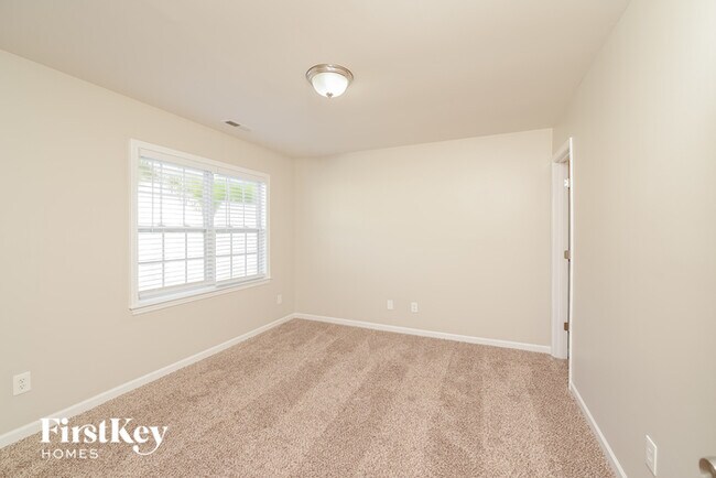 Building Photo - 6072 Birkdale Dr
