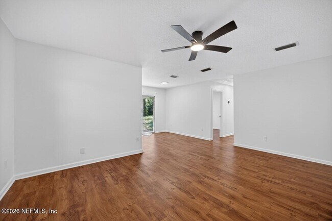 Building Photo - 411 Pearl St