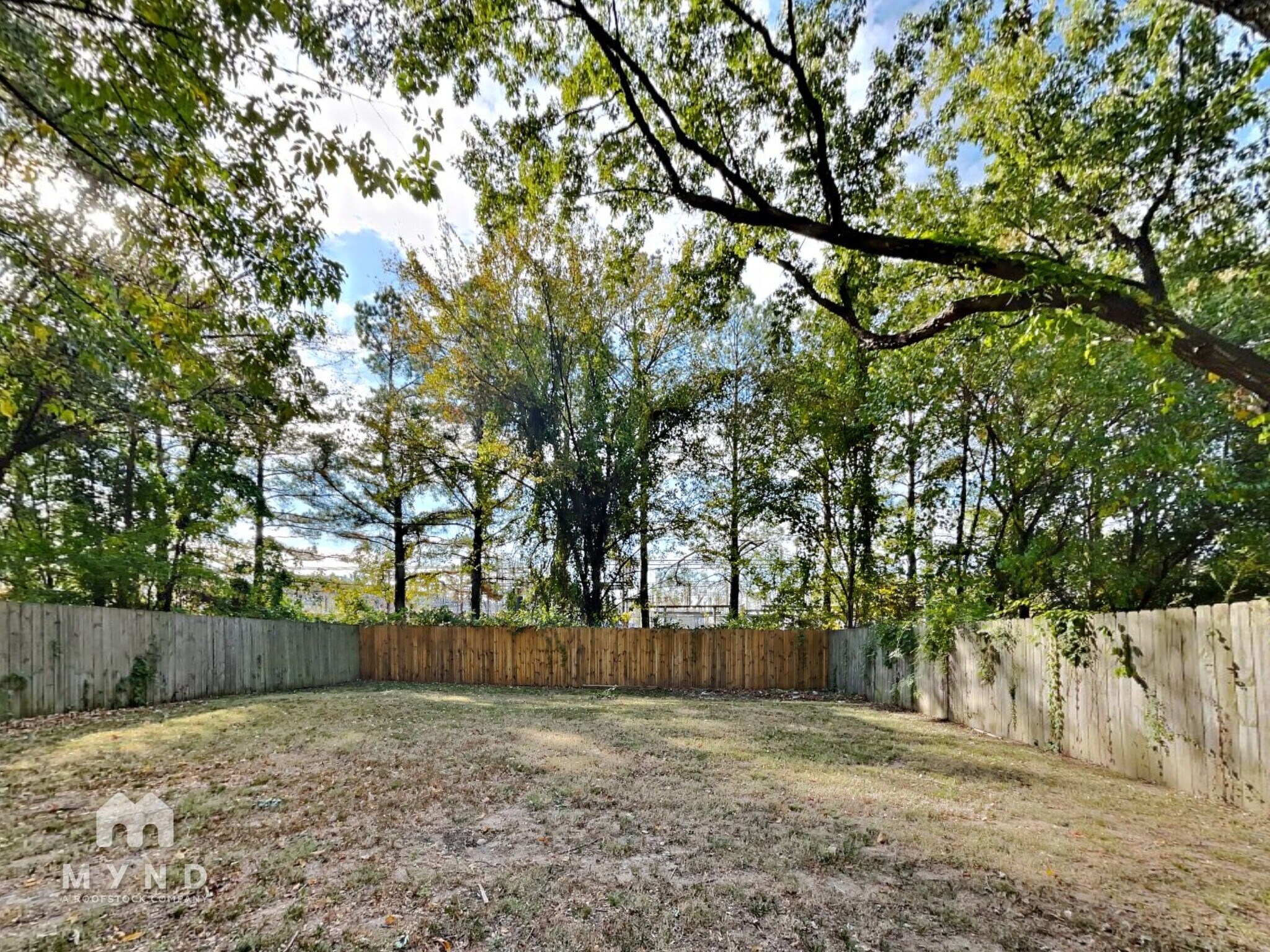 Building Photo - 5607 Maple Tree Dr