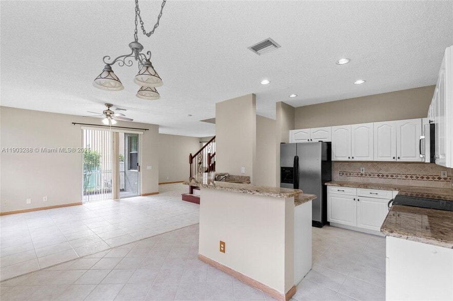 Building Photo - 4490 Foxtail Ln