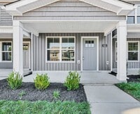 Building Photo - 206 W Point Dr