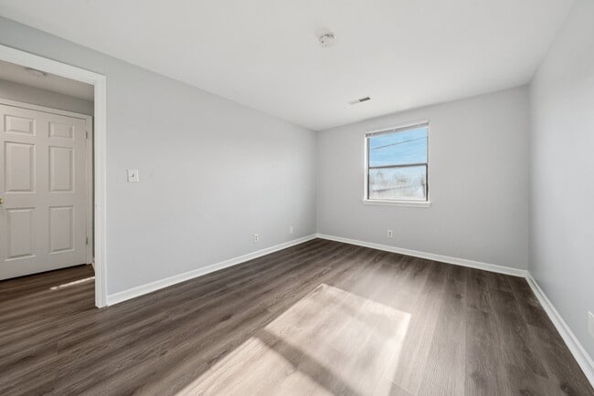 Floorplan - Manhattan Square