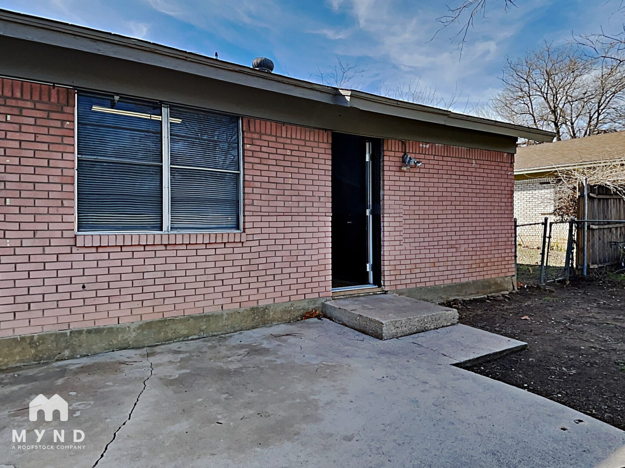 Building Photo - 4245 Larson Ln