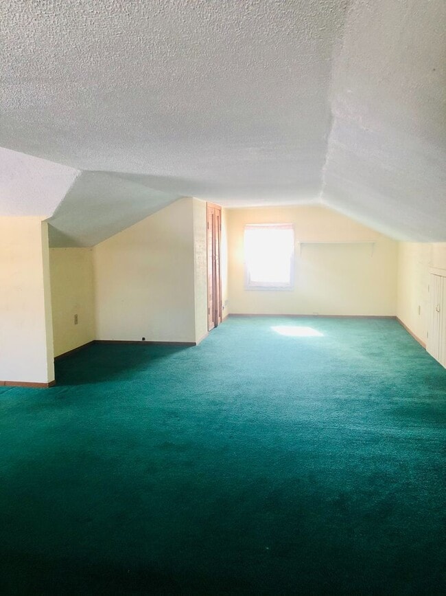 Building Photo - Loves Park 3 bedroom