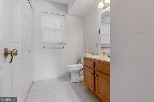 Building Photo - 16 Ashburg Dr