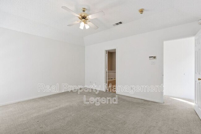 Building Photo - 10971 Castle Dr