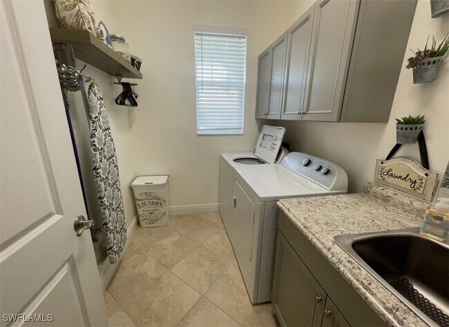 Building Photo - 10543 Severino Ln