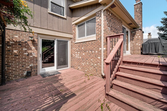 Building Photo - 1167 Longtree Ln