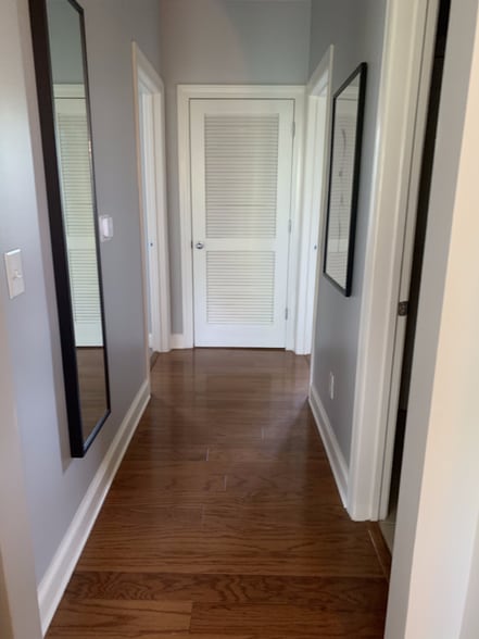 Hall to bedrooms - 2000 Belle Isle Ave