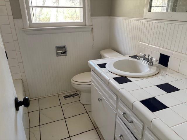 Building Photo - 530 E Rebecca St