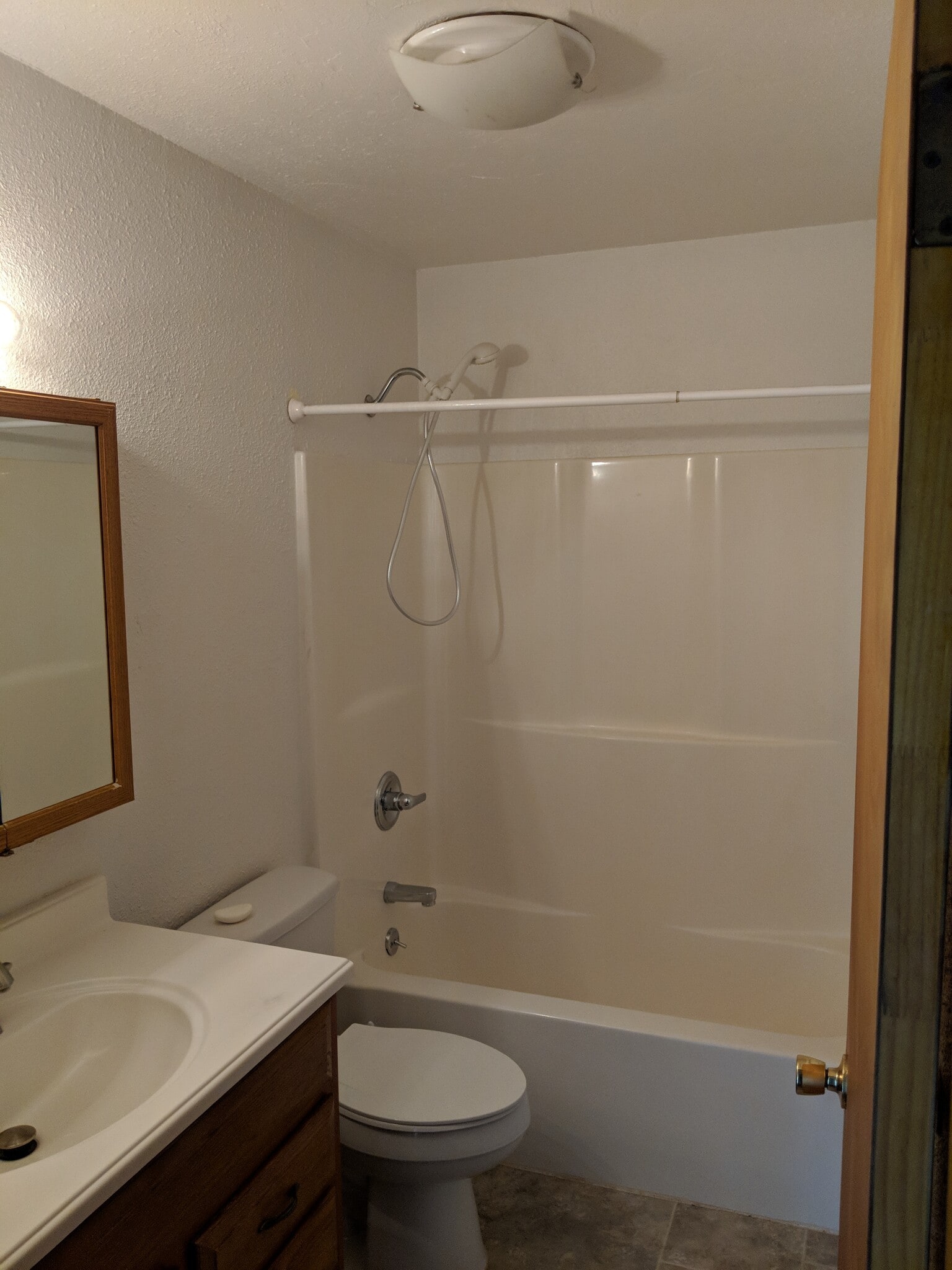 Bathroom - 1800 Lakeway Dr