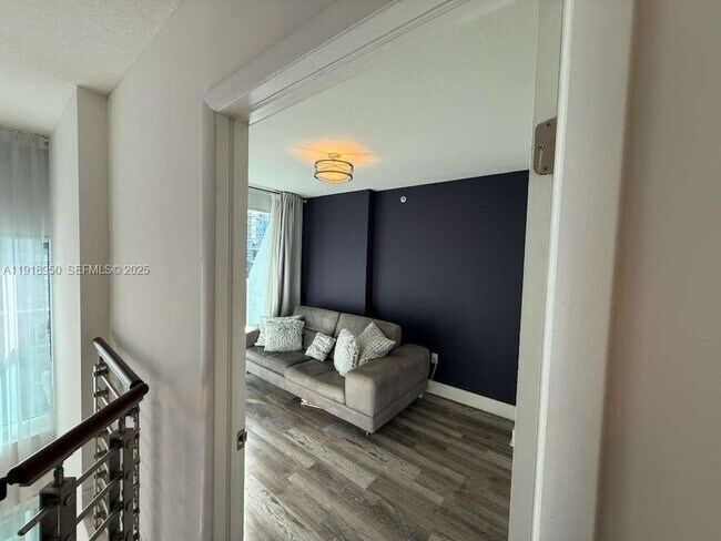 Building Photo - 41 SE 5th St