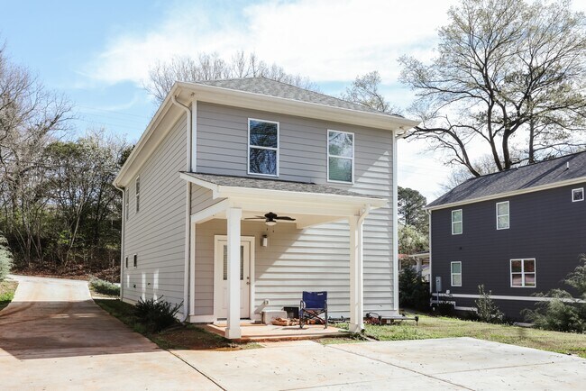 Building Photo - 374 Arch St