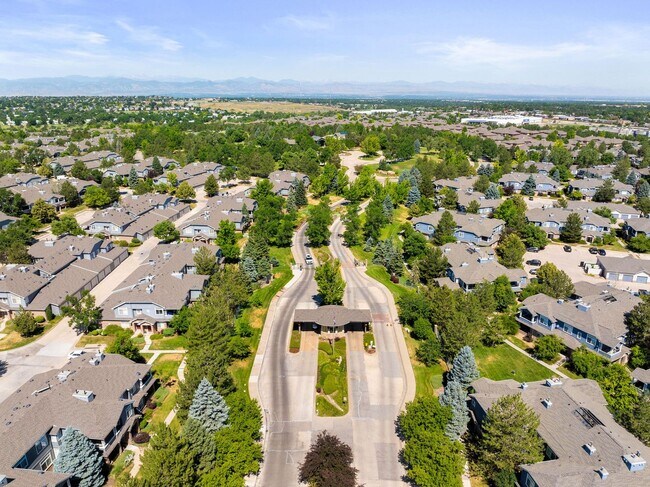 Building Photo - Spacious 3BR + Loft in the Palomino Park C...