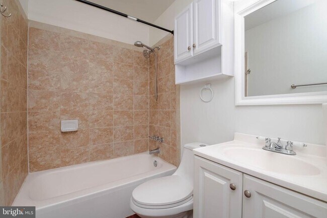 Building Photo - 4409 Falls Bridge Dr