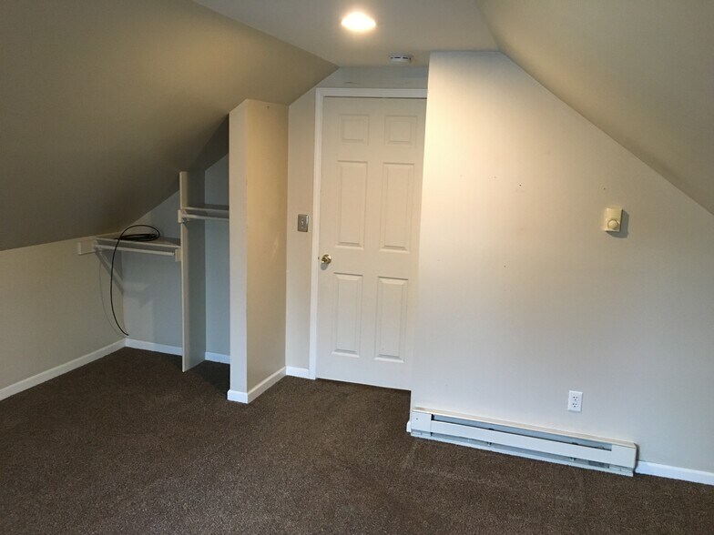 Building Photo - 604 W MT MORIS ST APT 3