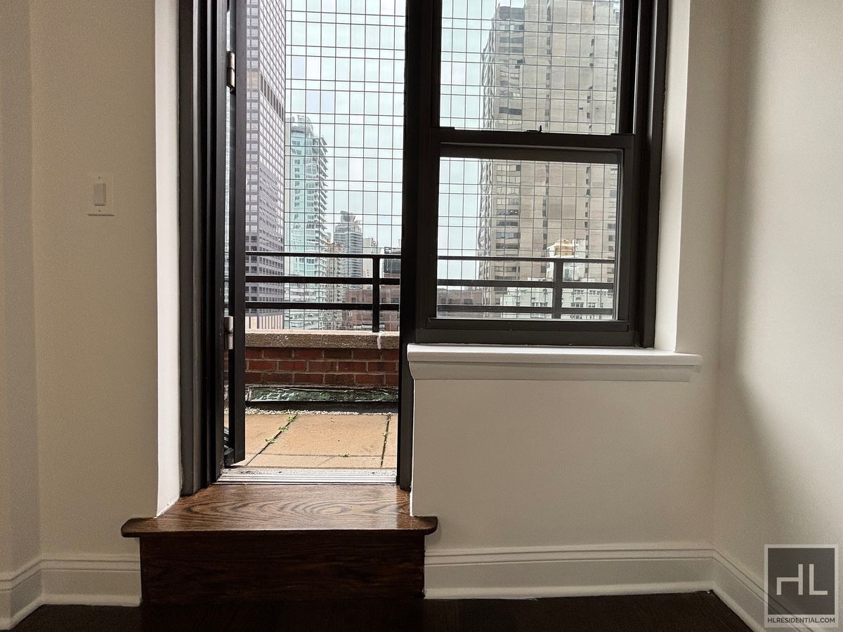 Building Photo - EAST 57 STREET