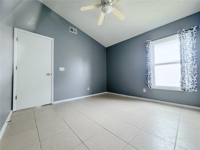 Building Photo - 2815 Burwood Ave
