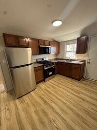 Building Photo - Now Accepting 525 Credit | Half First Month + Last Month Rent