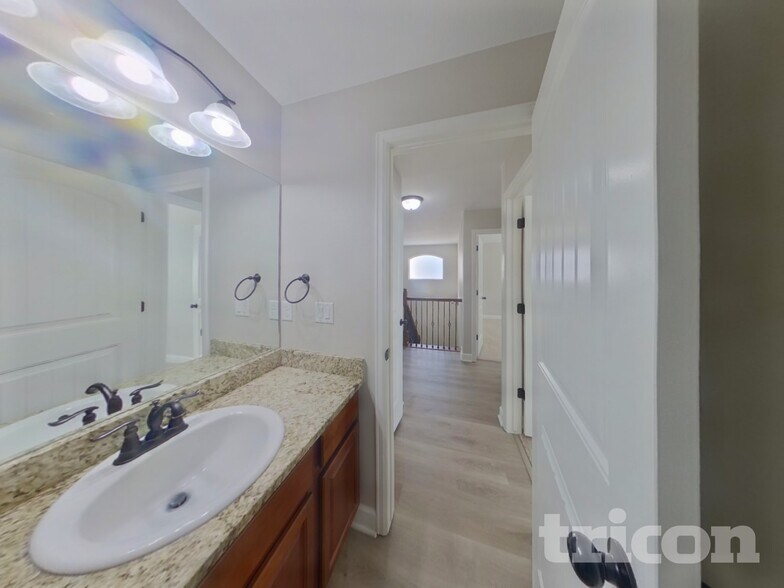 Building Photo - 6555 Stingray Ln