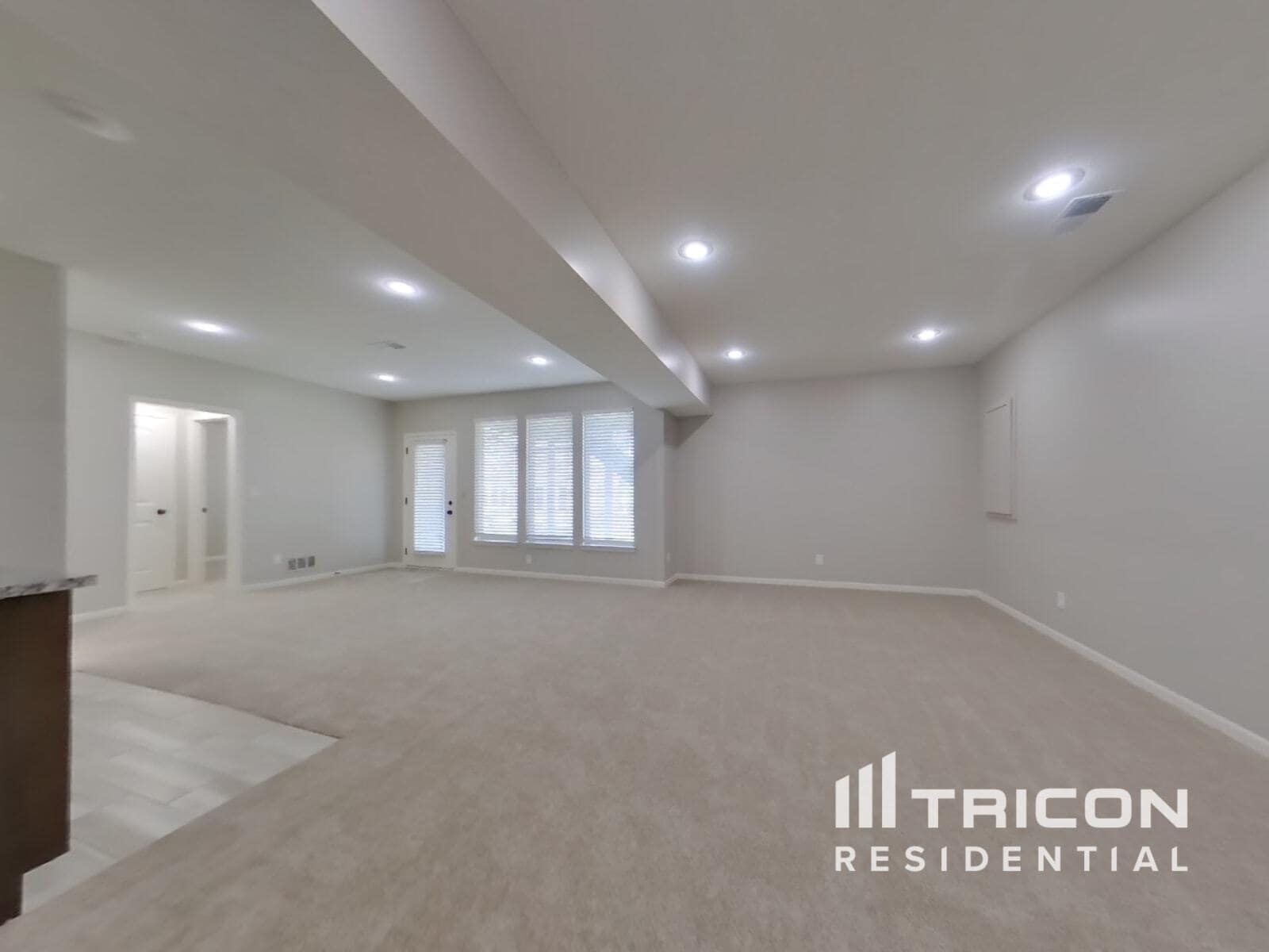 Building Photo - 1029 NE Copperwood Dr
