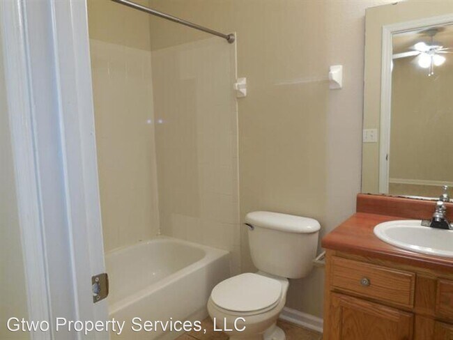 Building Photo - 2 br, 2 bath House - 741 White Drive Unit  32