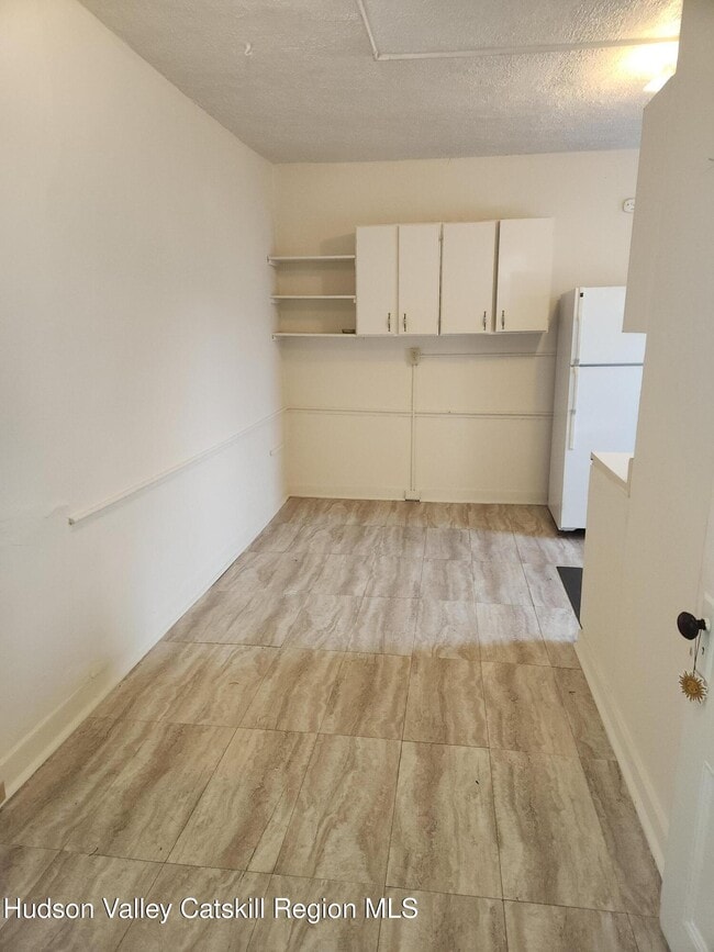 Building Photo - 5635-5639-5639 NY-82