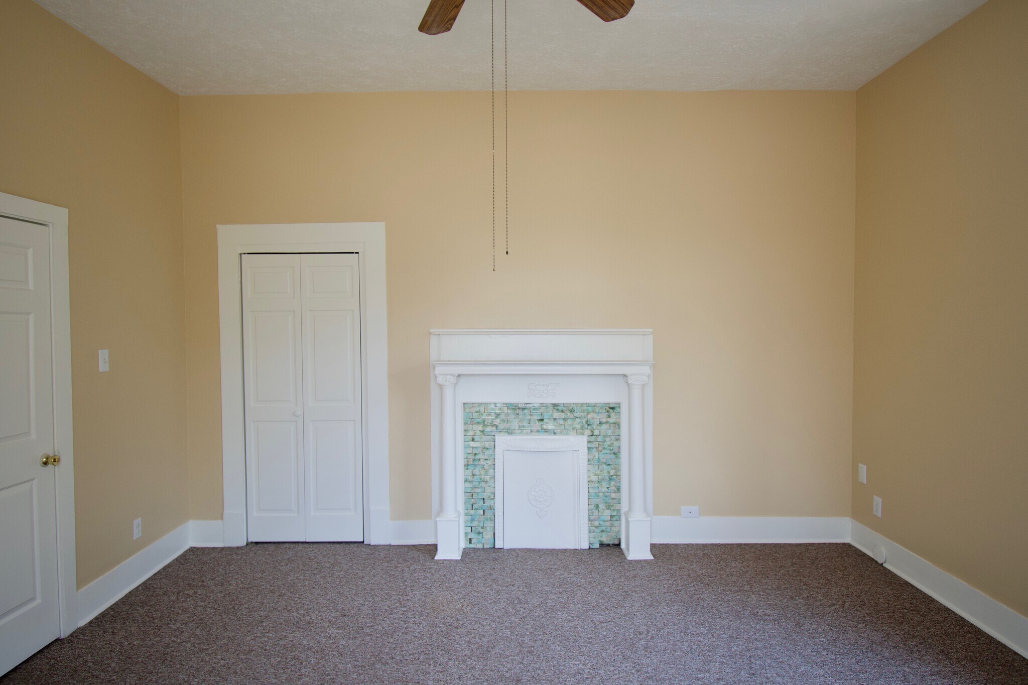 Bedroom 3 - Fireplace - 918 Gratz Street, Unit #2