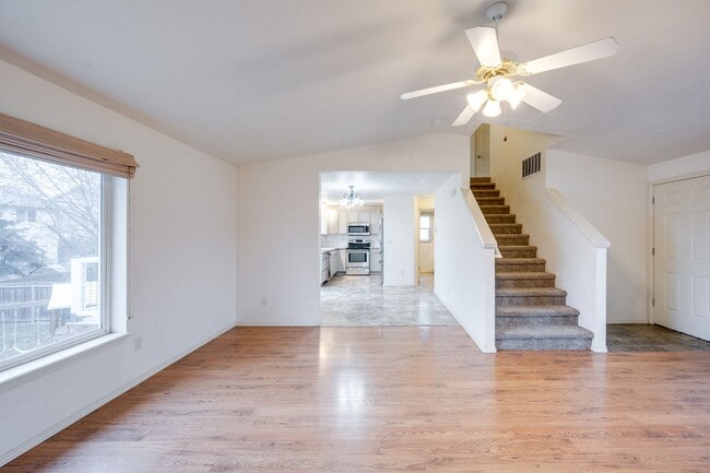 Building Photo - MOVE-IN SPECIAL! Bright & Spacious 4-Bedroom Home in One of Pullman’s Most Desirable Neighborhoods